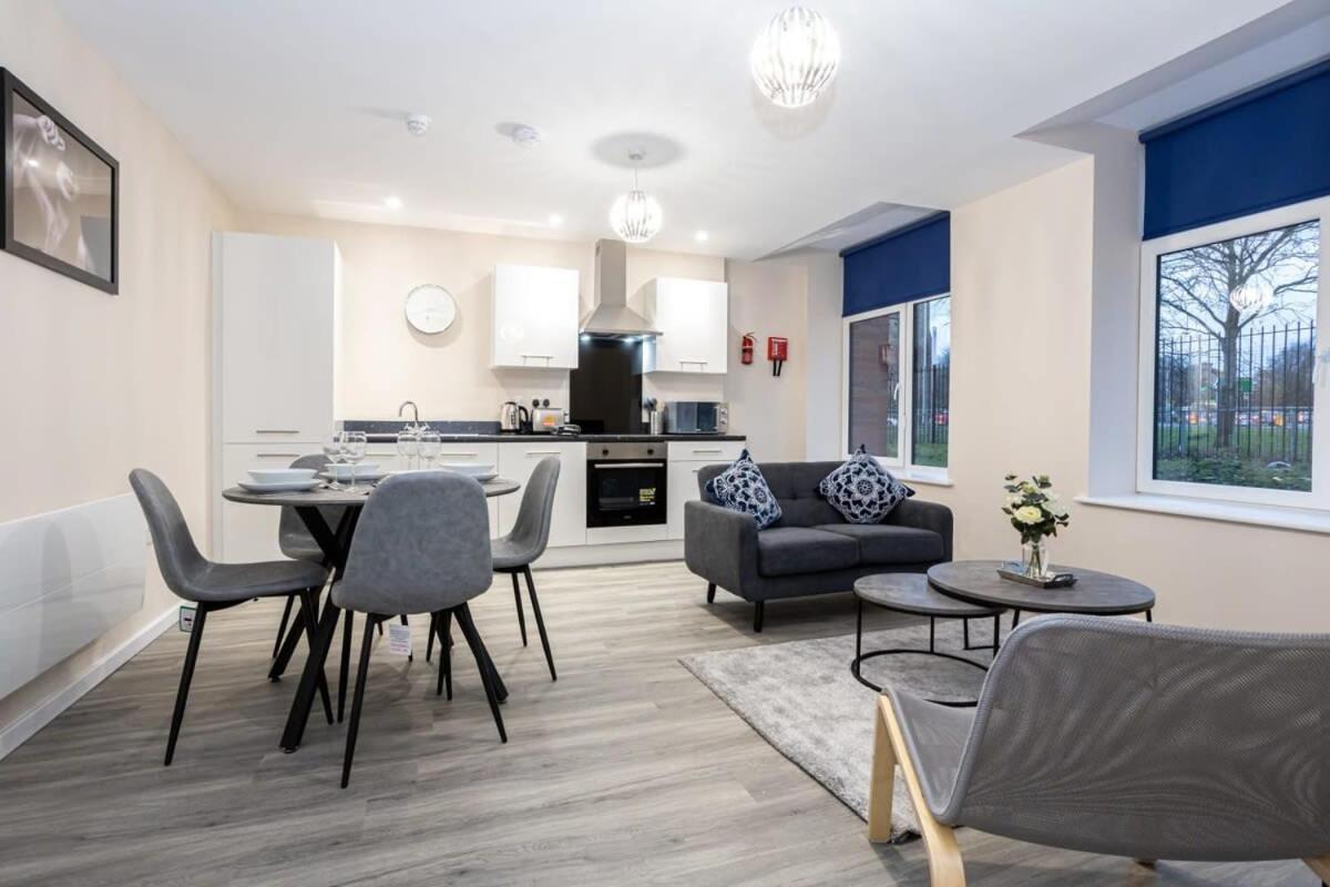 Lovely 1 Bedroom Apartment In Manchester Exterior photo